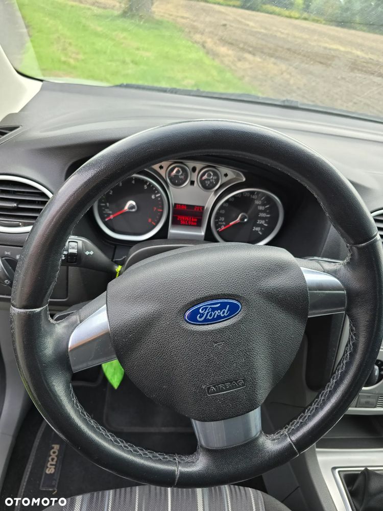 Ford Focus 1.6 Trend - 13