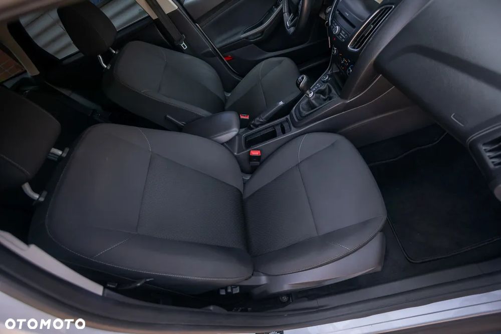 Ford Focus - 18