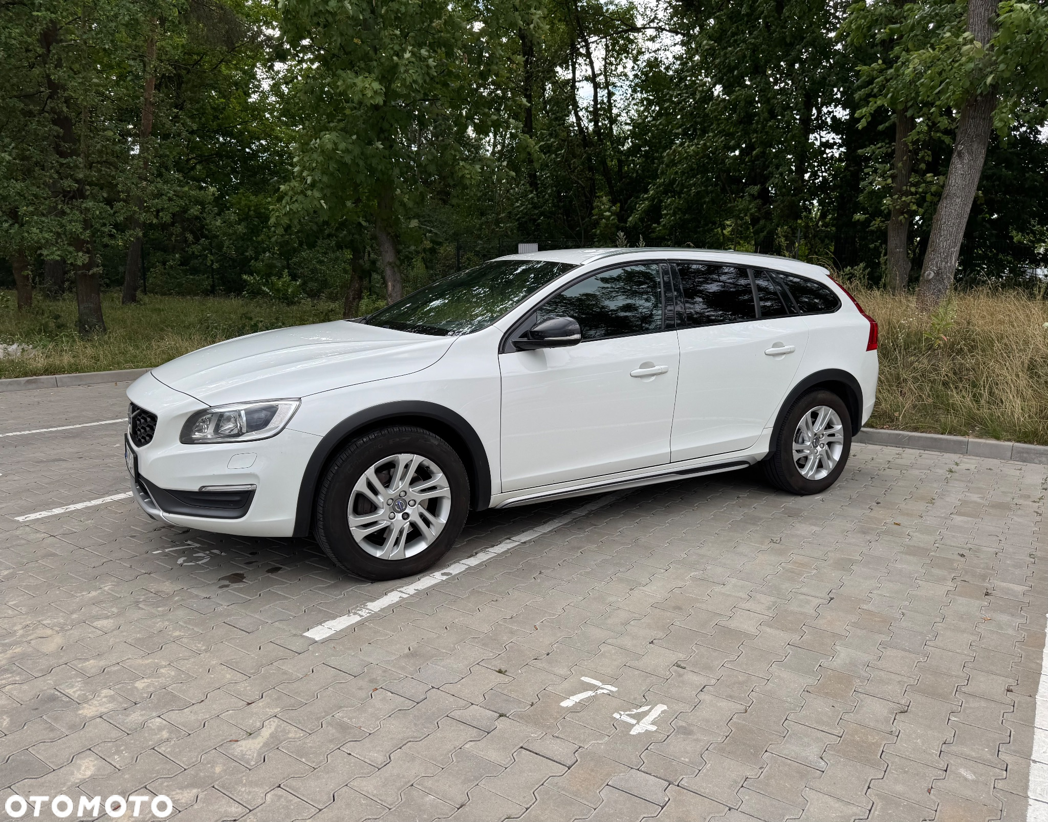 Volvo V60 Cross Country D3 Drive-E Summum - 2