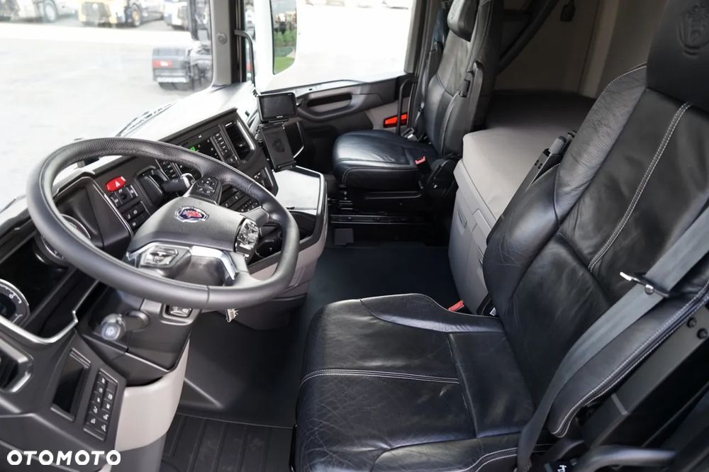 Scania S 500 / RETARDER / KLIMA POSTOJOWA / CAŁA NA PODUSZKACH  / SKÓRY - 25