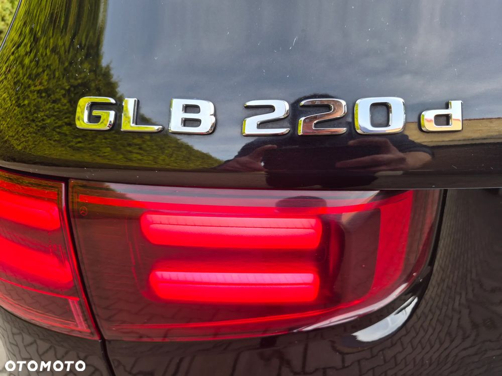 Mercedes-Benz GLB - 18