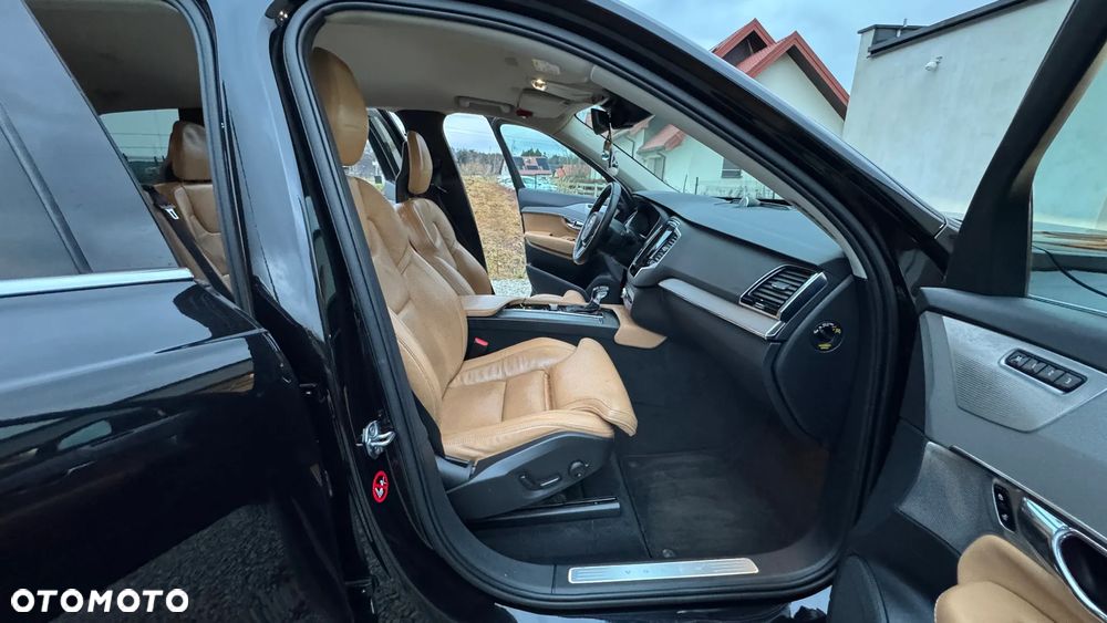 Volvo XC 90 D5 SCR AWD Inscription 7os - 20