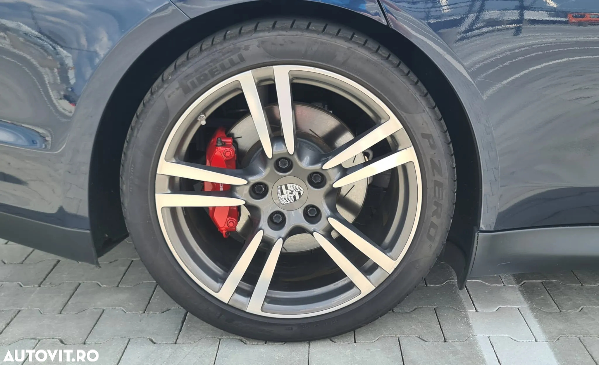 Porsche Panamera GTS PDK - 12