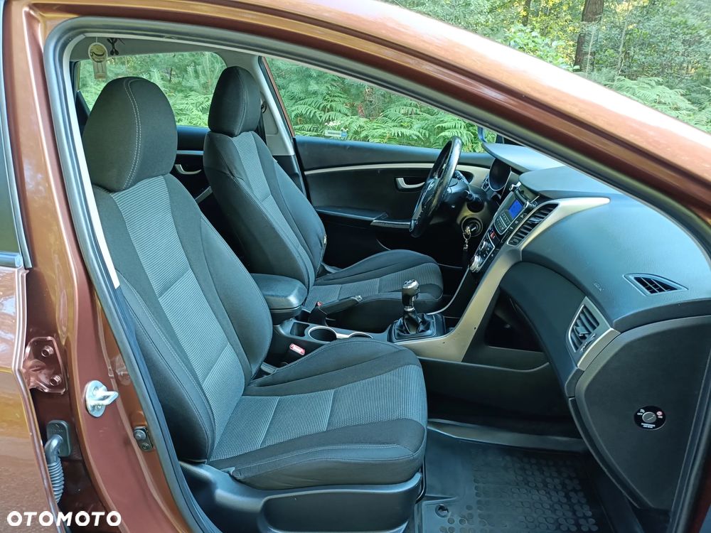 Hyundai i30 1.6 Comfort - 9