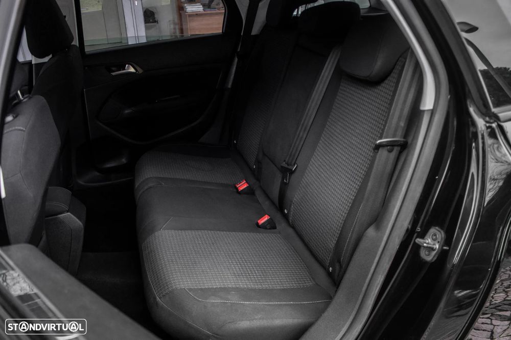 Peugeot 308 SW BlueHDi 130 EAT6 Stop & Start Active - 27