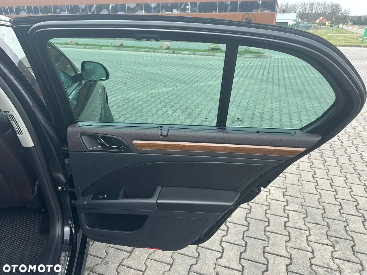 Skoda Superb 2.0 TDI L&K DSG - 11