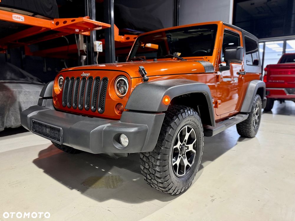 Jeep Wrangler 3.8 Sahara - 2