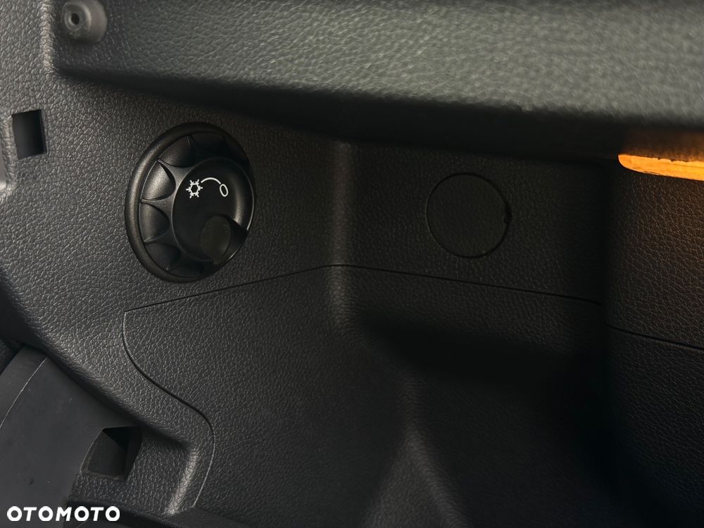 Skoda Roomster 1.6 16V Comfort PLUS EDITION - 27