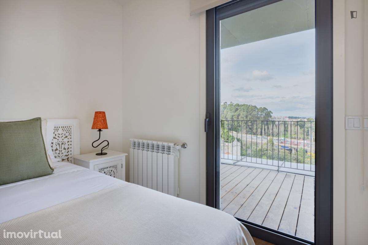 Apartamento com 1 quartos - localizado em Campanhã Porto - Grande imagem: 3/43