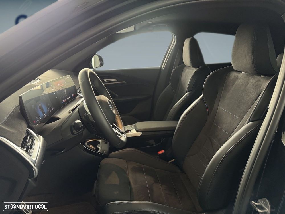 BMW iX2 eDrive20 Pack Desportivo M Pro - 7