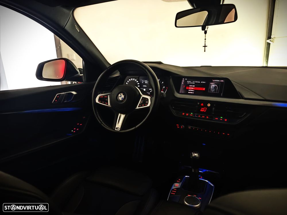 BMW 116 d Pack Desportivo M - 10