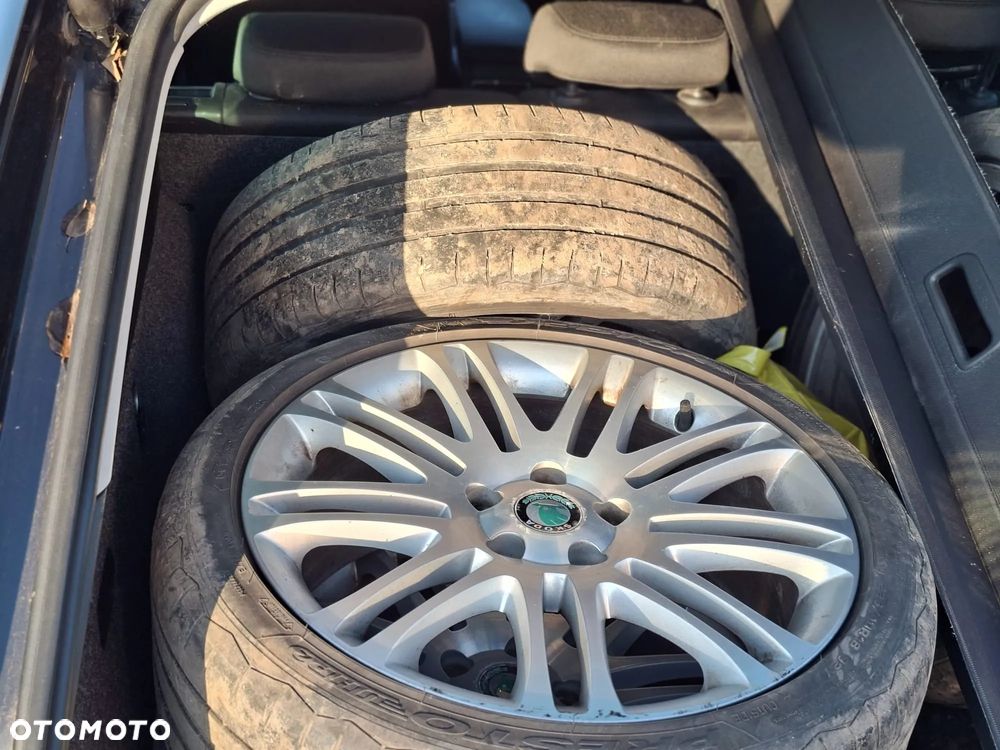 Skoda Superb 2.0 TDI DSG Elegance - 4