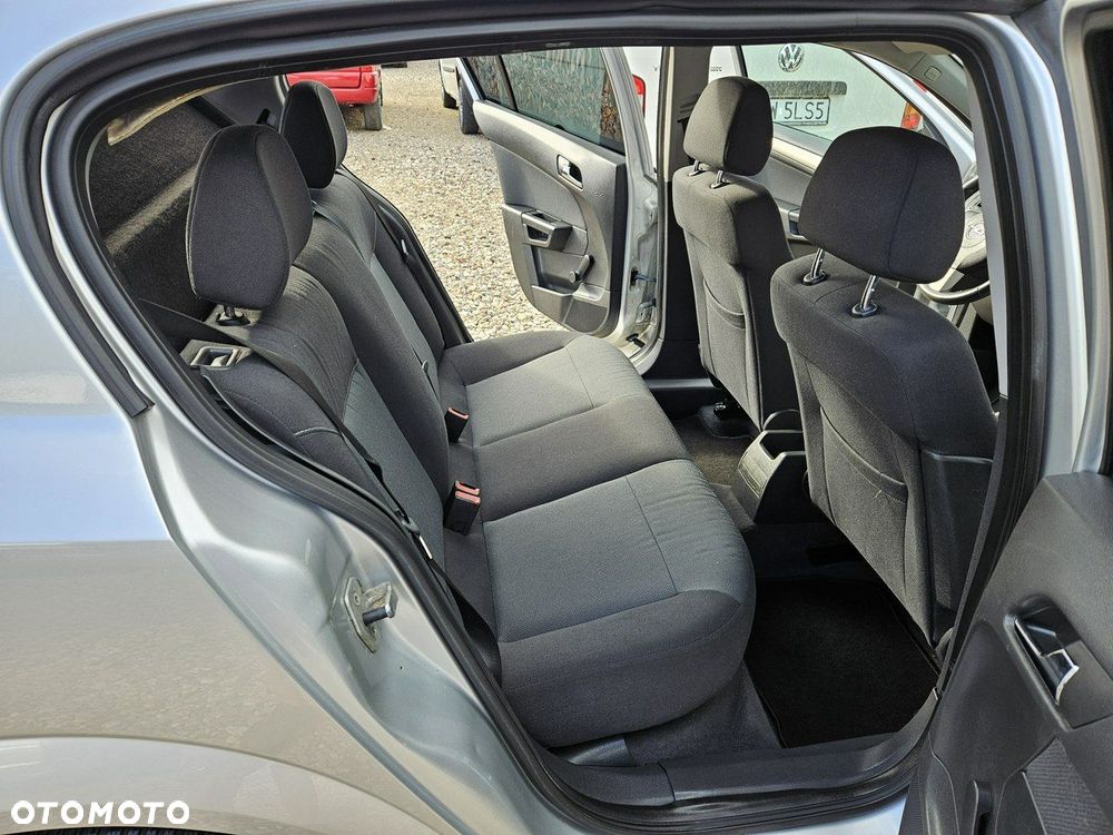 Opel Astra - 11