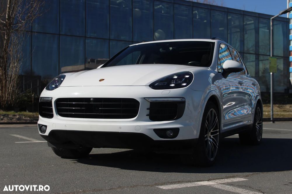 Porsche Cayenne 3.0 L - 1