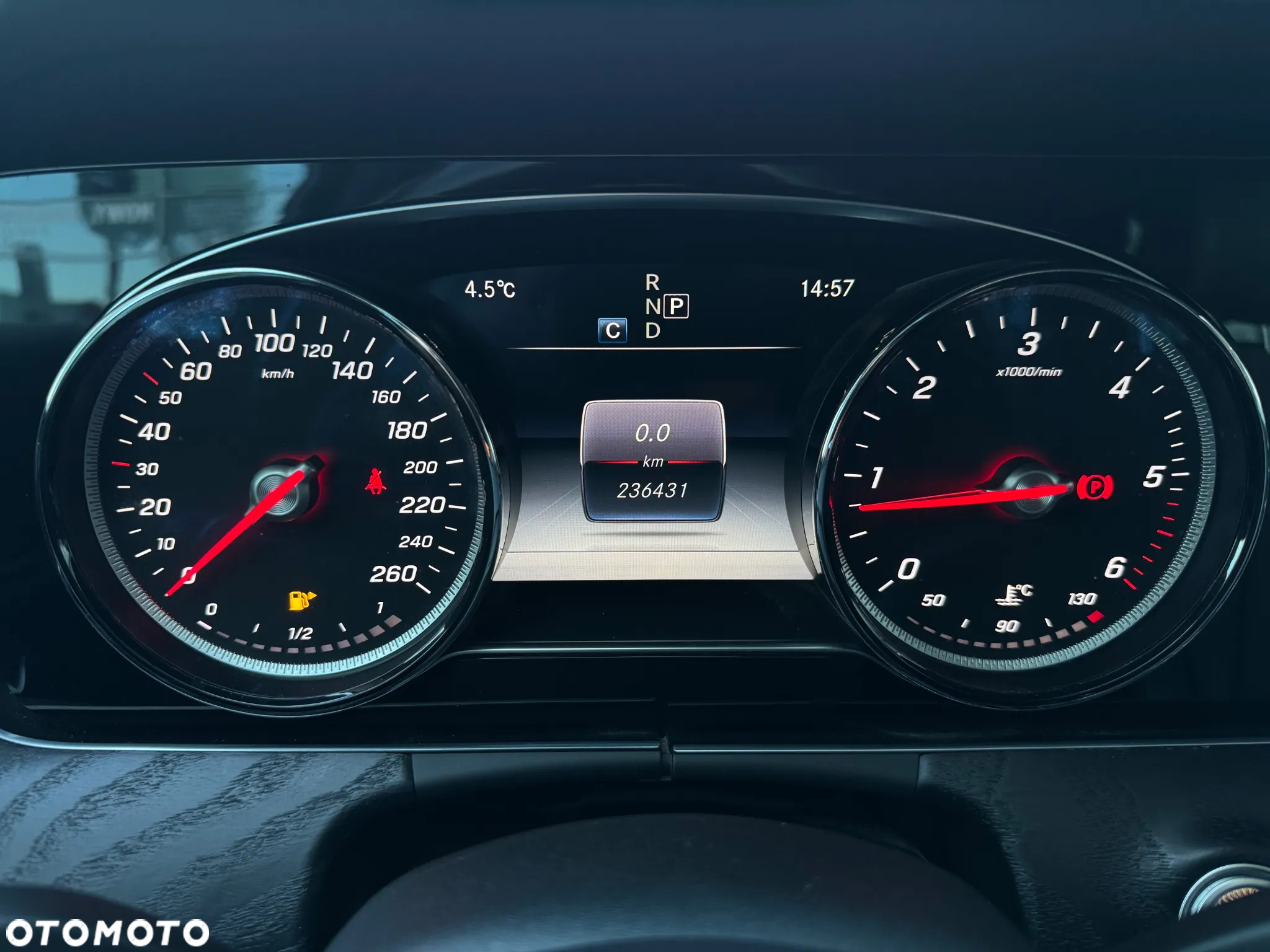 Mercedes-Benz Klasa E 220 d 9G-TRONIC - 10