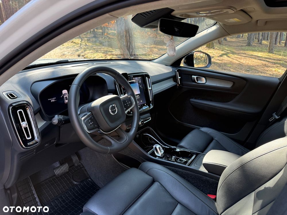 Volvo XC 40 B5 AWD Ultimate Dark - 5