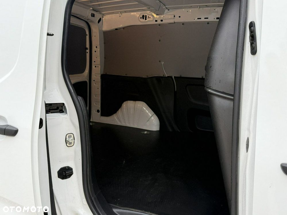 Toyota Proace City - 15
