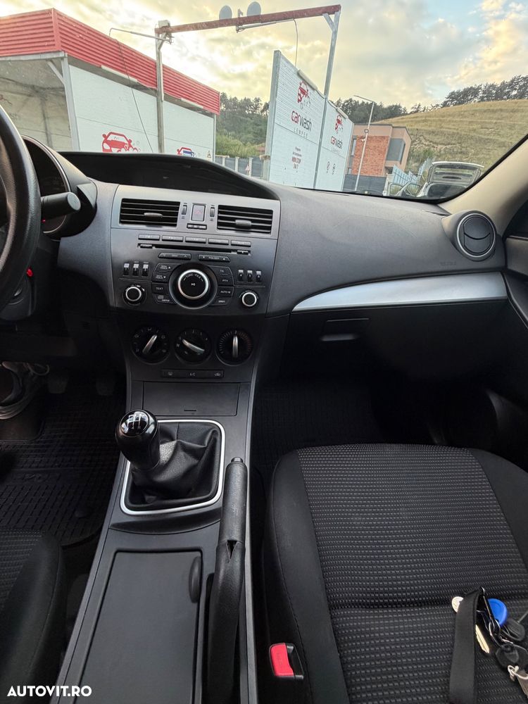 Mazda 3 1.6i CE - 12