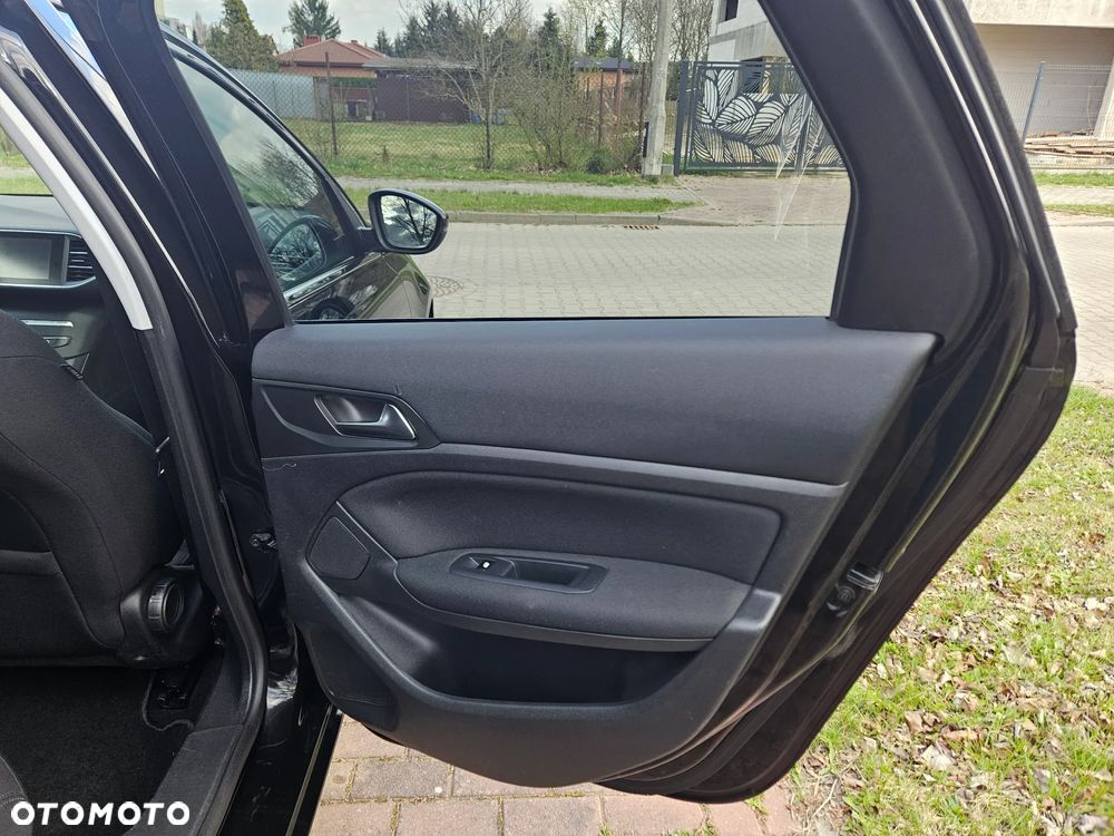 Peugeot 308 1.6 BlueHDi Business Line S&S - 26