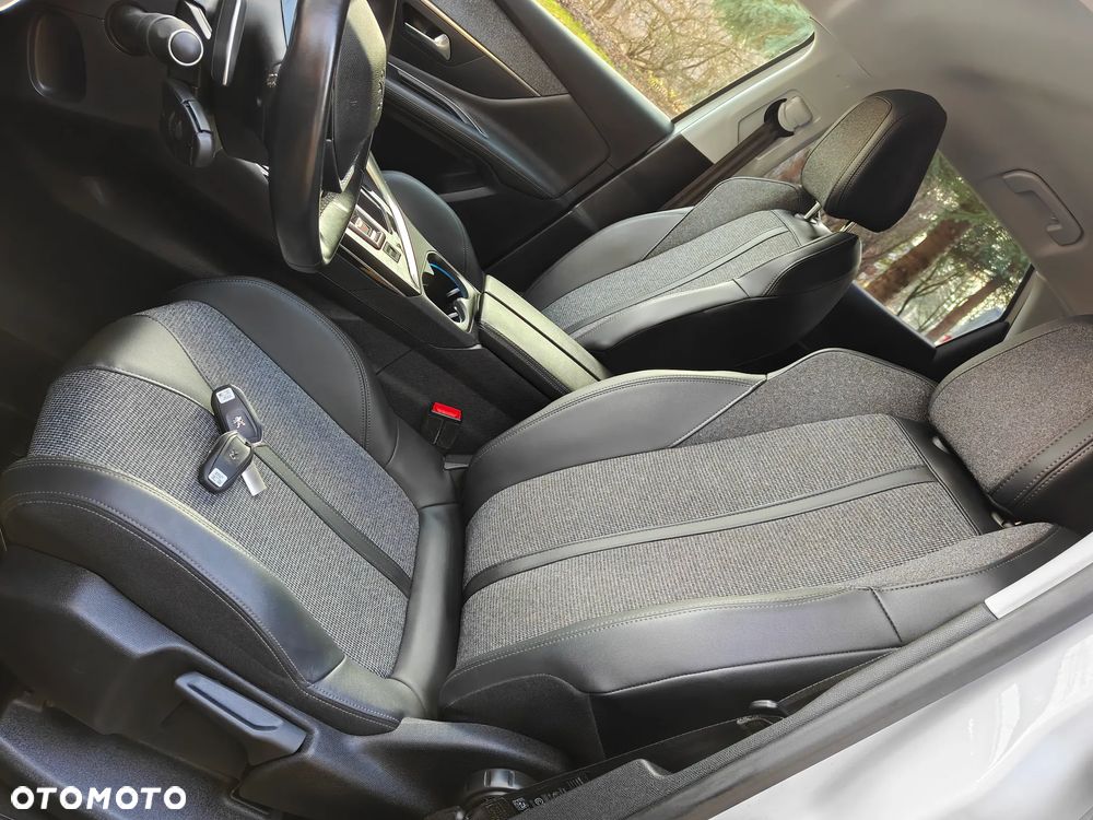 Peugeot 3008 PureTech 130 Stop & Start GPF EAT8 Active - 12