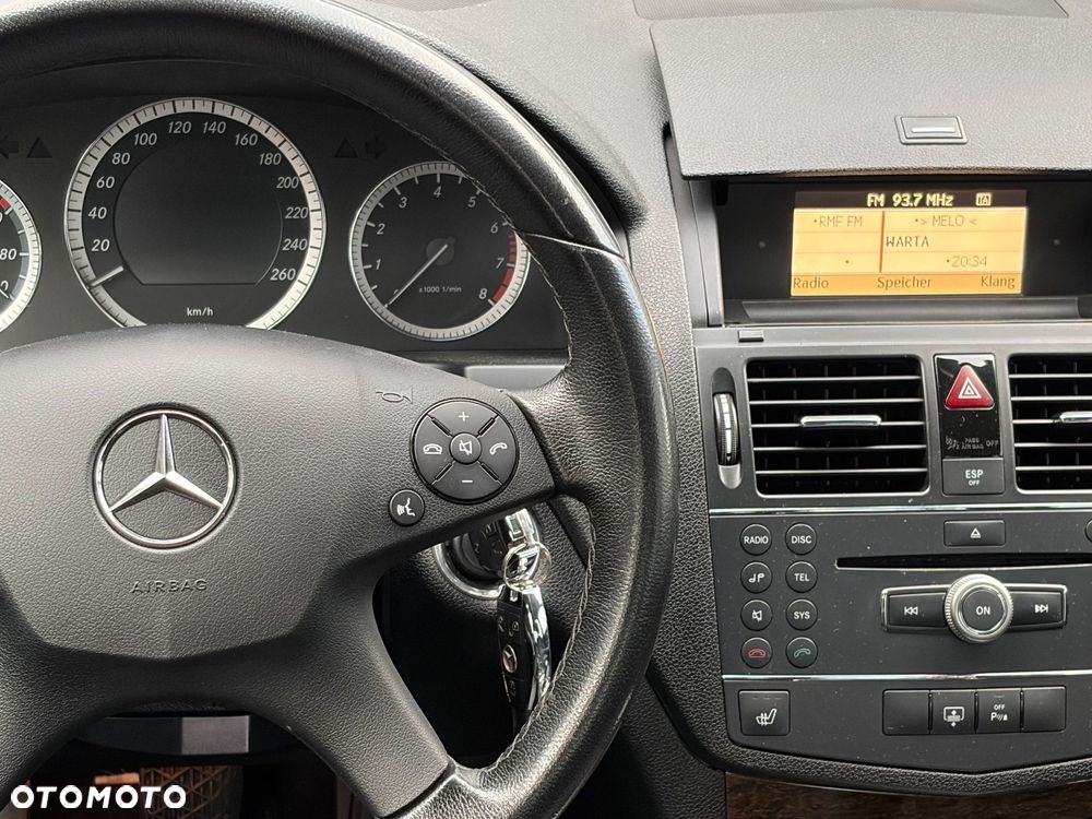 Mercedes-Benz Klasa C 180 Kompressor BlueEFFICIENCY Elegance - 19