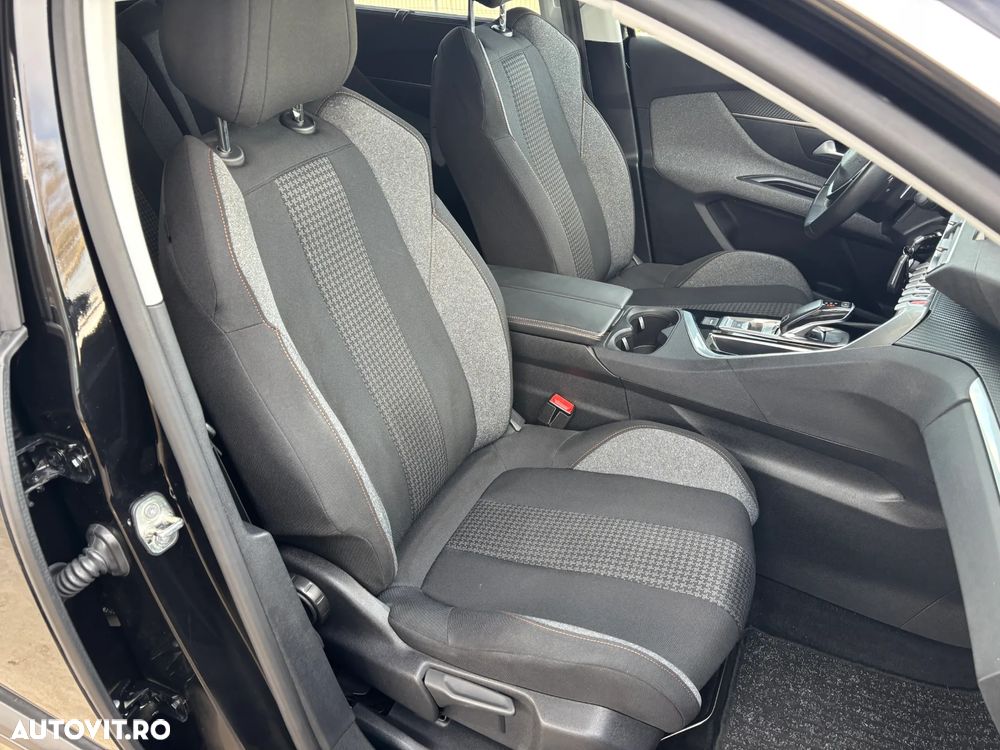 Peugeot 5008 BlueHDI 130 EAT8 Active Business-Paket - 32