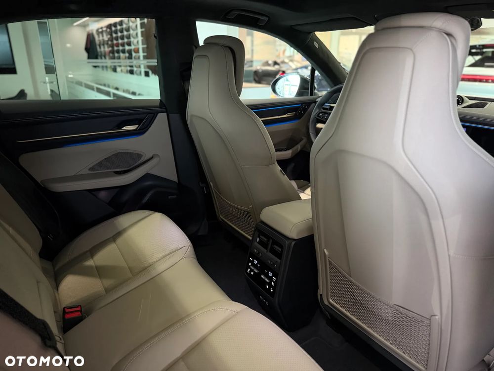 Porsche Macan 4 100kWh - 38