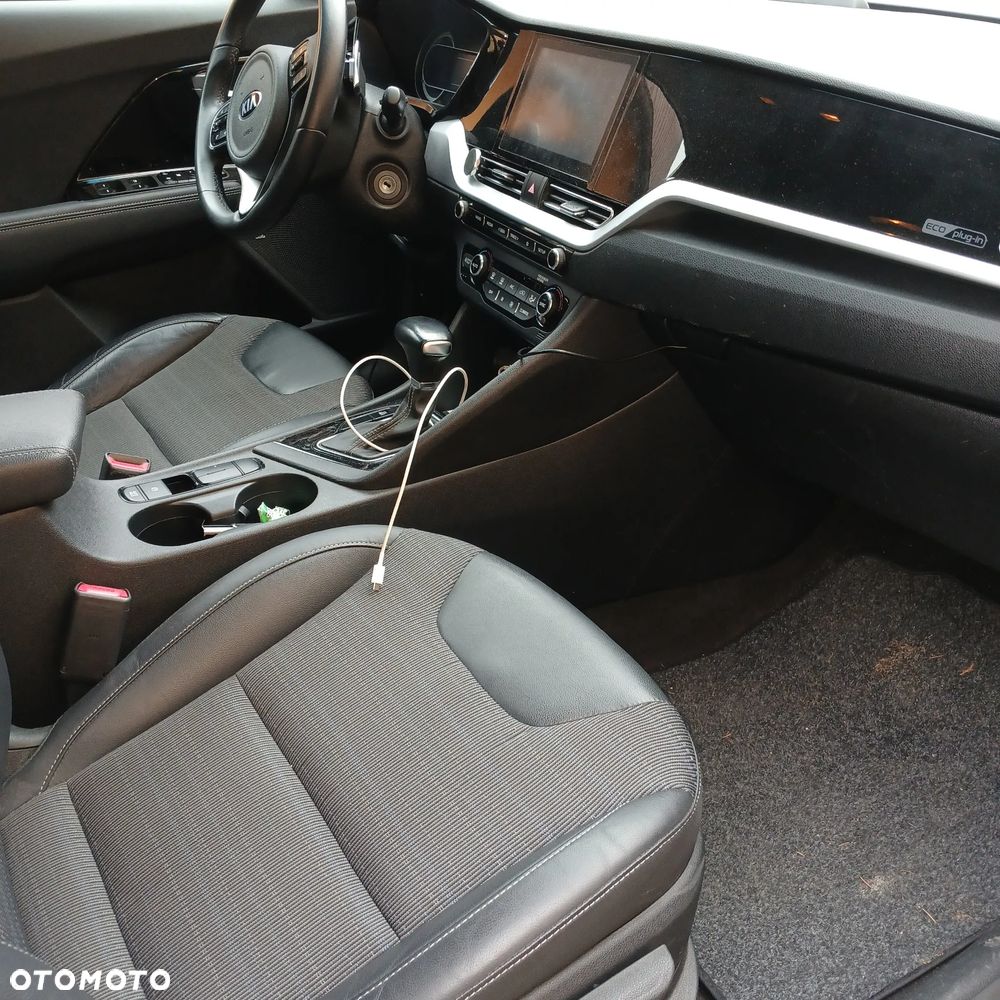 Kia Niro 1.6 GDI Plug-in Hybrid M - 8