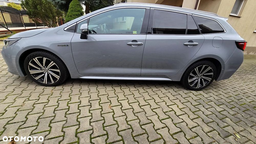 Toyota Corolla 1.8 Hybrid Selection - 18