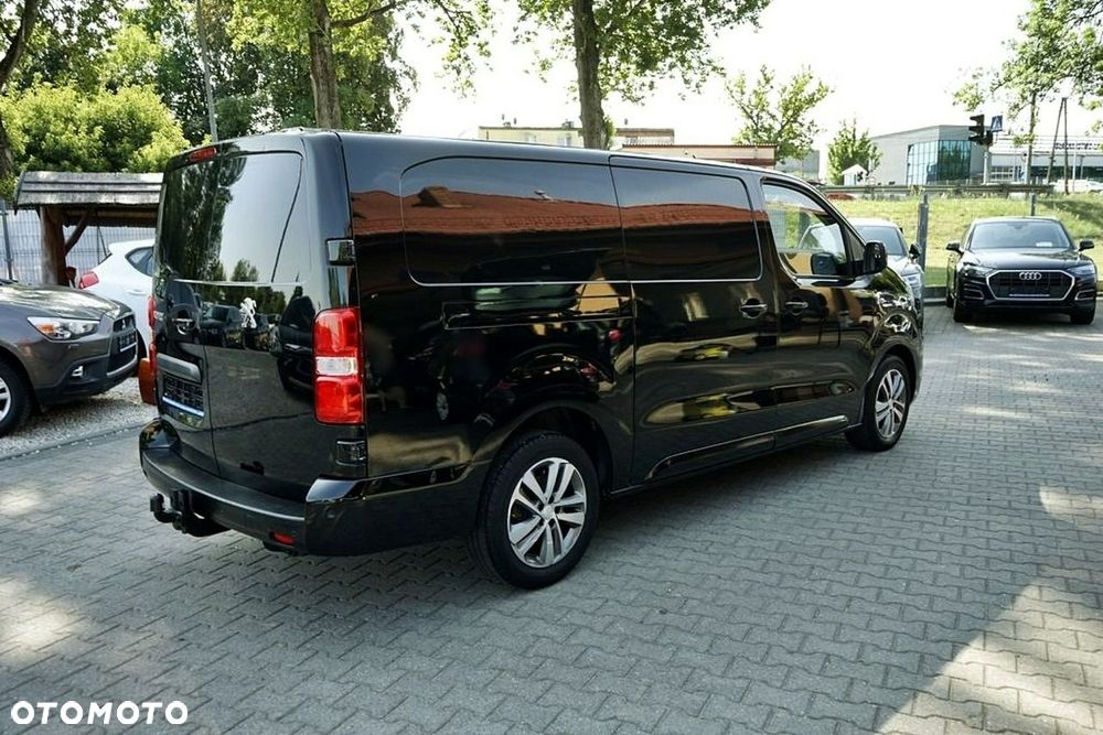 Peugeot Expert - 8