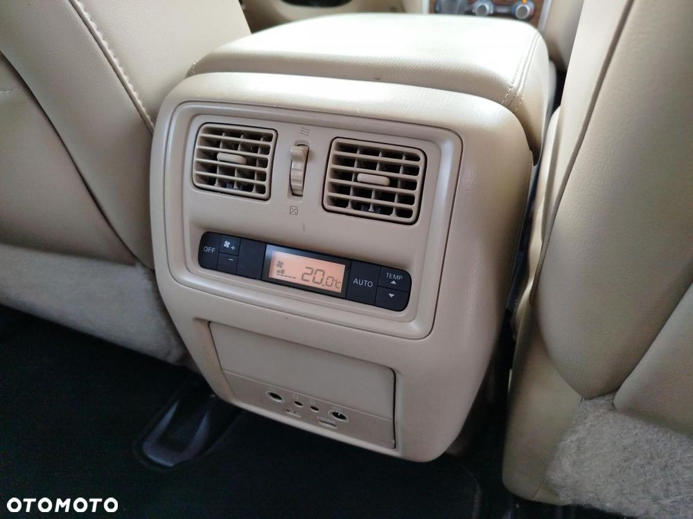 Nissan Pathfinder - 20