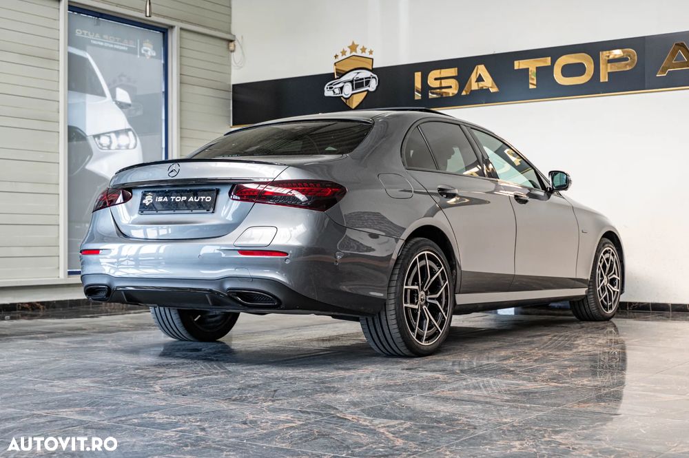 Mercedes-Benz E 300 de 4Matic 9G-TRONIC AMG Line - 3