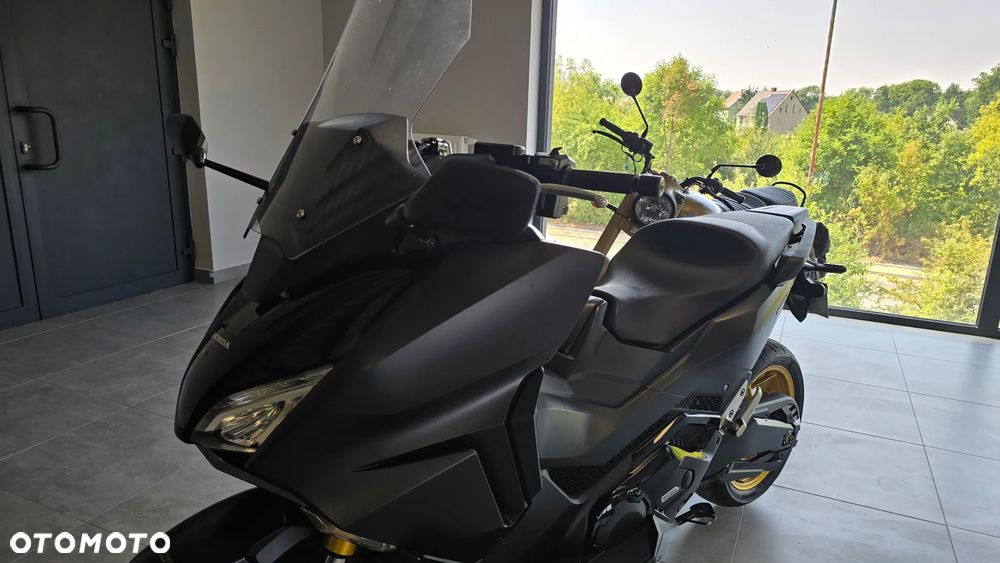 Honda NSS - 5