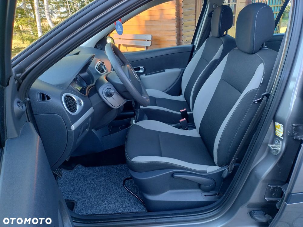 Renault Clio 1.2 16V 75 Dynamique - 23