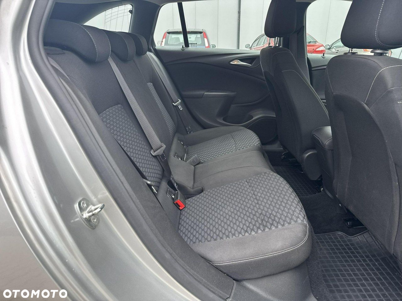 Opel Astra V 1.4 T Edition S&S - 18