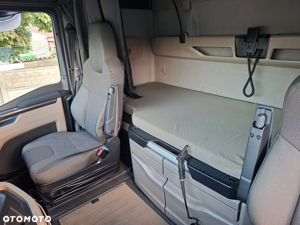 MAN TGX 18.510 / LL SA/ LOW DECK / MEGA / RETARDER / SALON PL / KLIMA POSTOJOWA / NA GWARANCJI / - 24