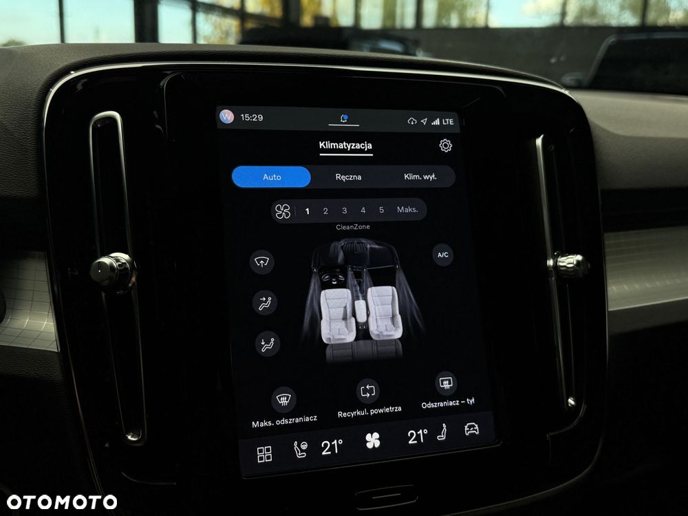 Volvo XC 40 B3 Plus Bright - 31