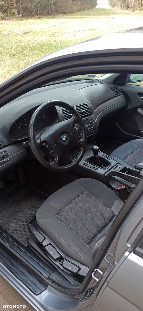 BMW Seria 3 318i - 10