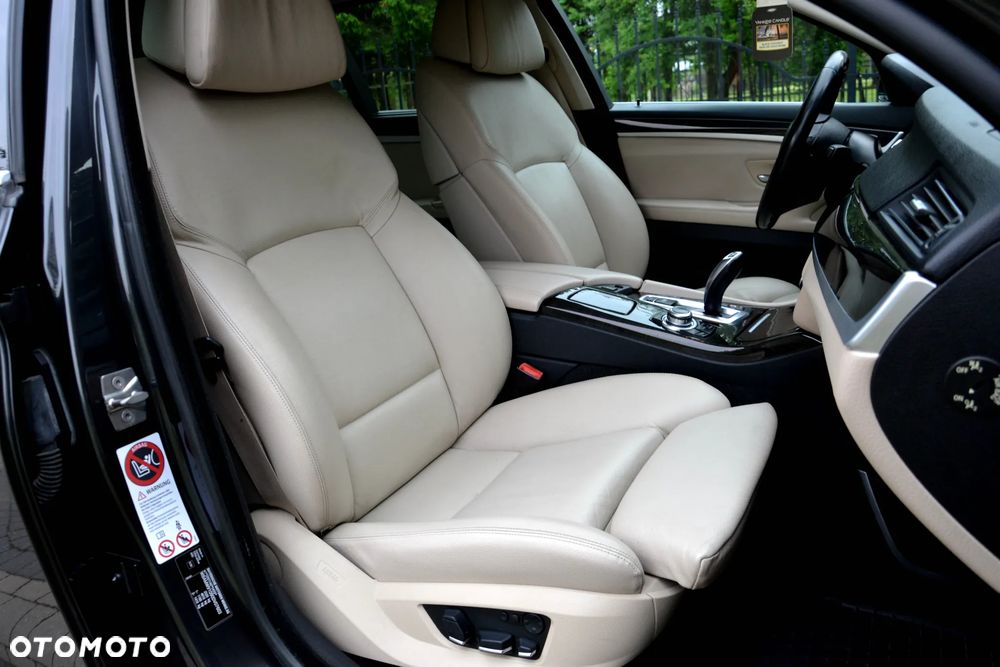 BMW Seria 5 530d xDrive Luxury Line - 6