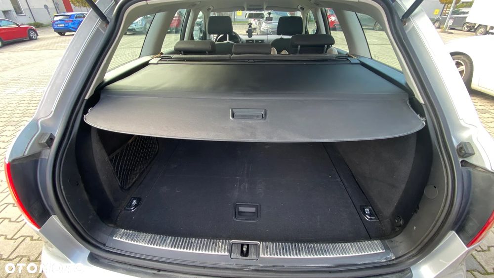 Audi A4 Avant - 25