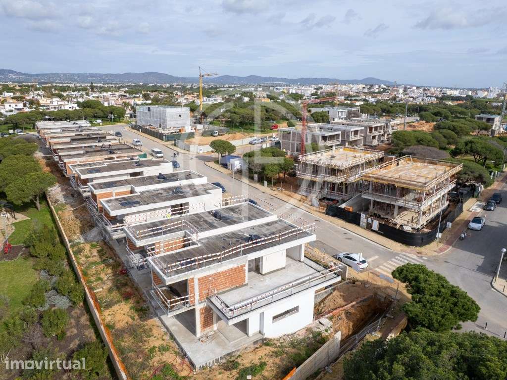 Moradias Individuais T5 em Faro - Grande imagem: 2/59