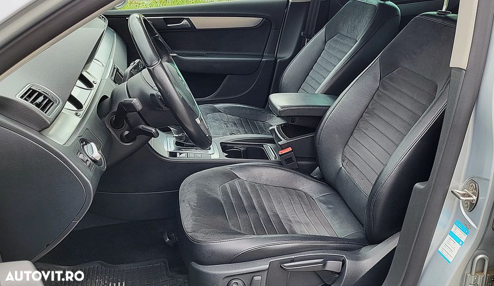 Volkswagen Passat Variant 2.0 TDI BlueMotion Technology DSG Highline - 24