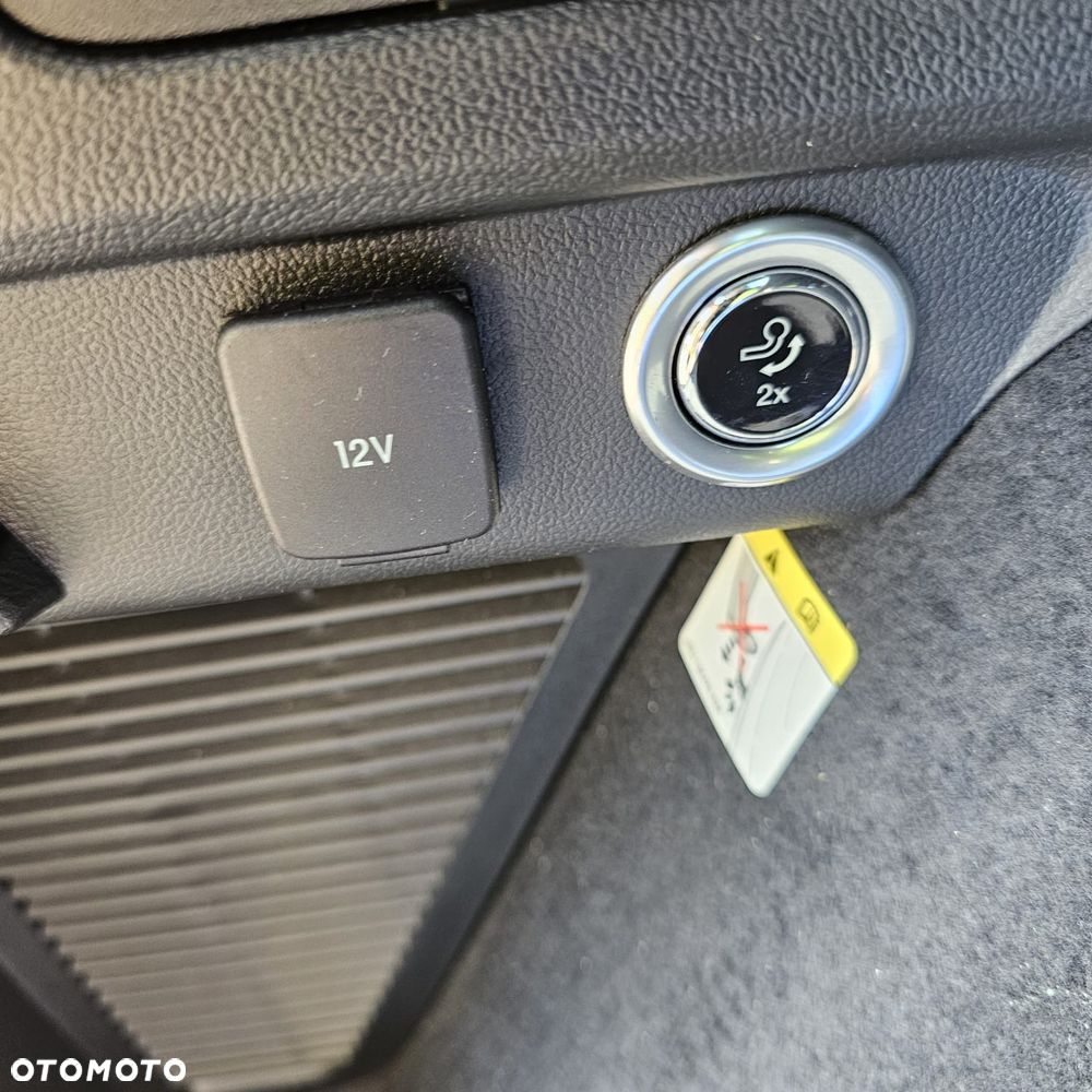 Ford Kuga - 17