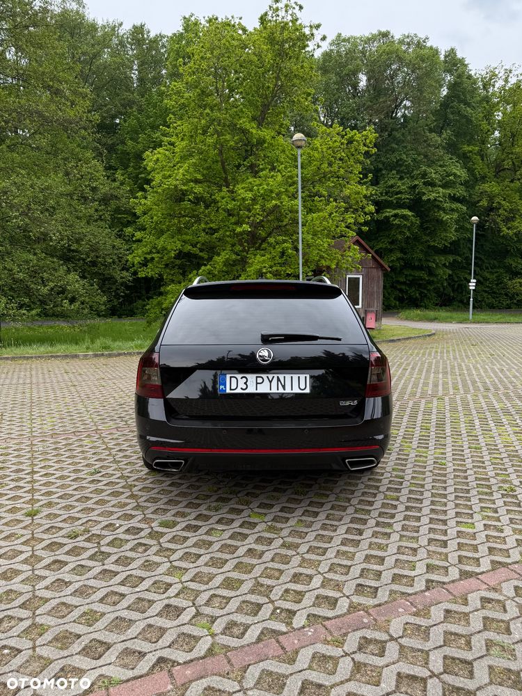 Skoda Octavia 2.0 TDI RS DSG - 5