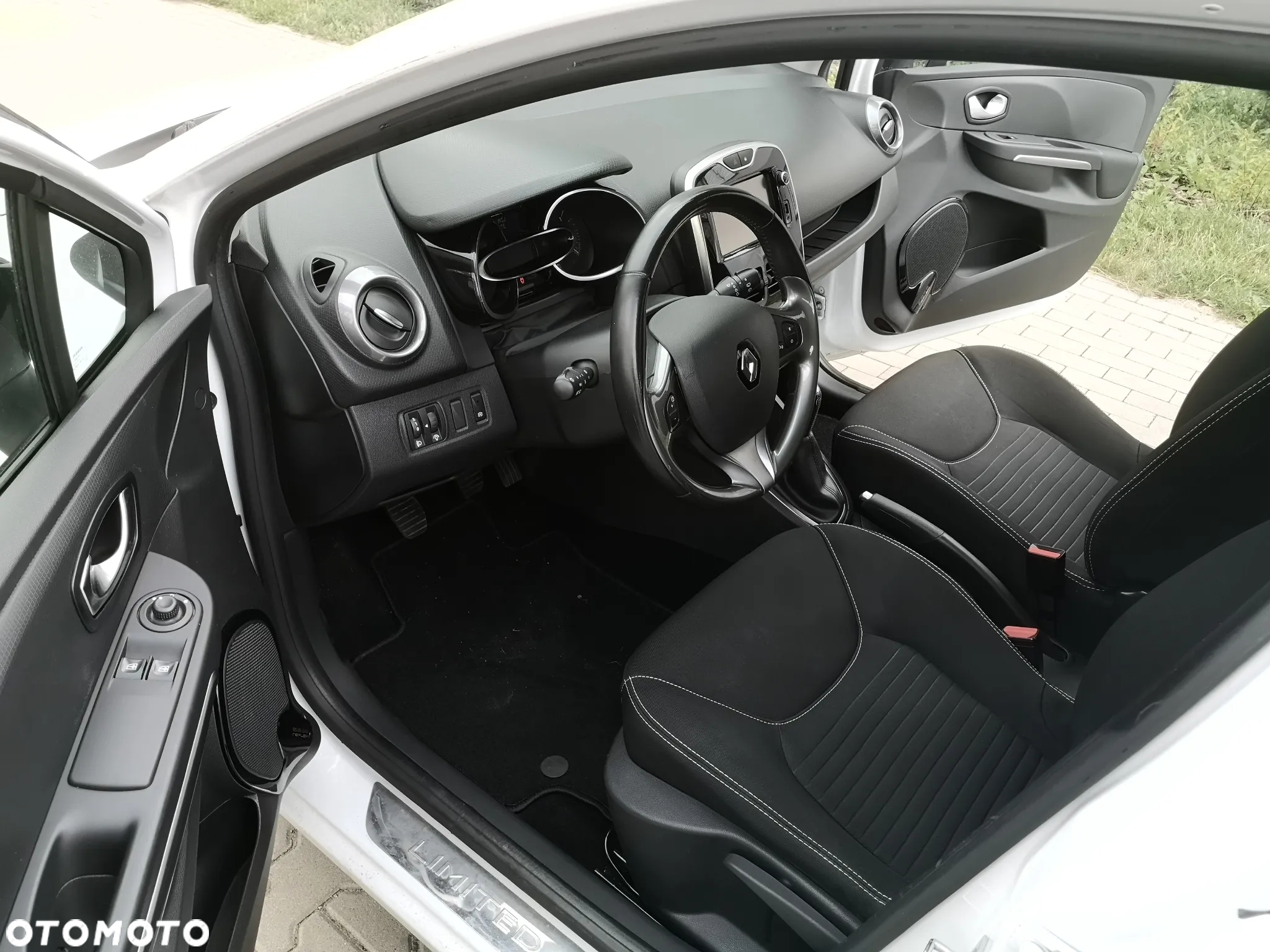 Renault Clio 0.9 Energy TCe Limited - 19