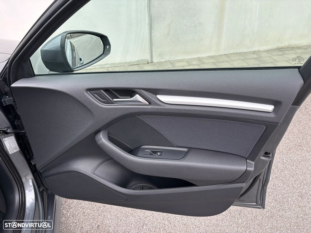 Audi A3 Sportback 1.6 TDI Advance Ultra - 18