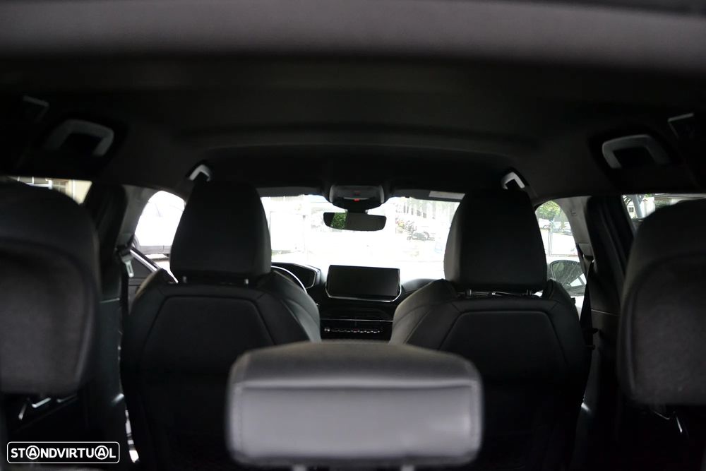 Peugeot 2008 1.2 PureTech GT EAT8 - 11