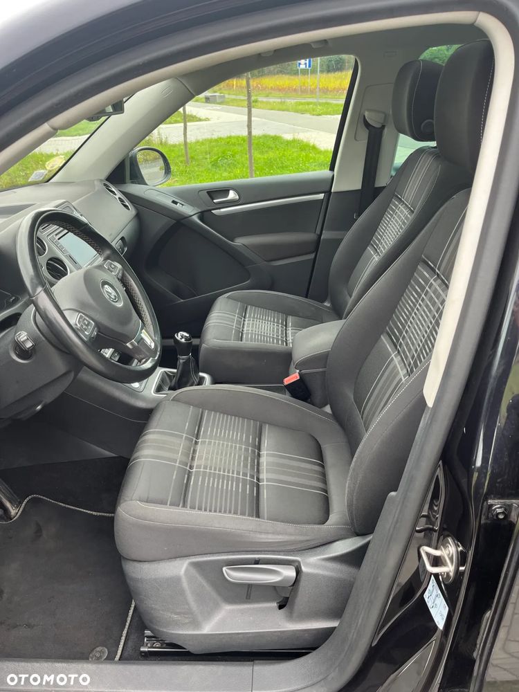 Volkswagen Tiguan 2.0 TDI SCR BlueMotion Technology Lounge Sport & Style - 9