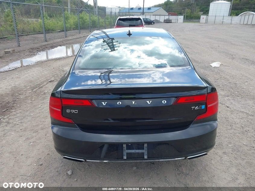 Volvo S90 T6 AWD Geartronic Momentum - 2