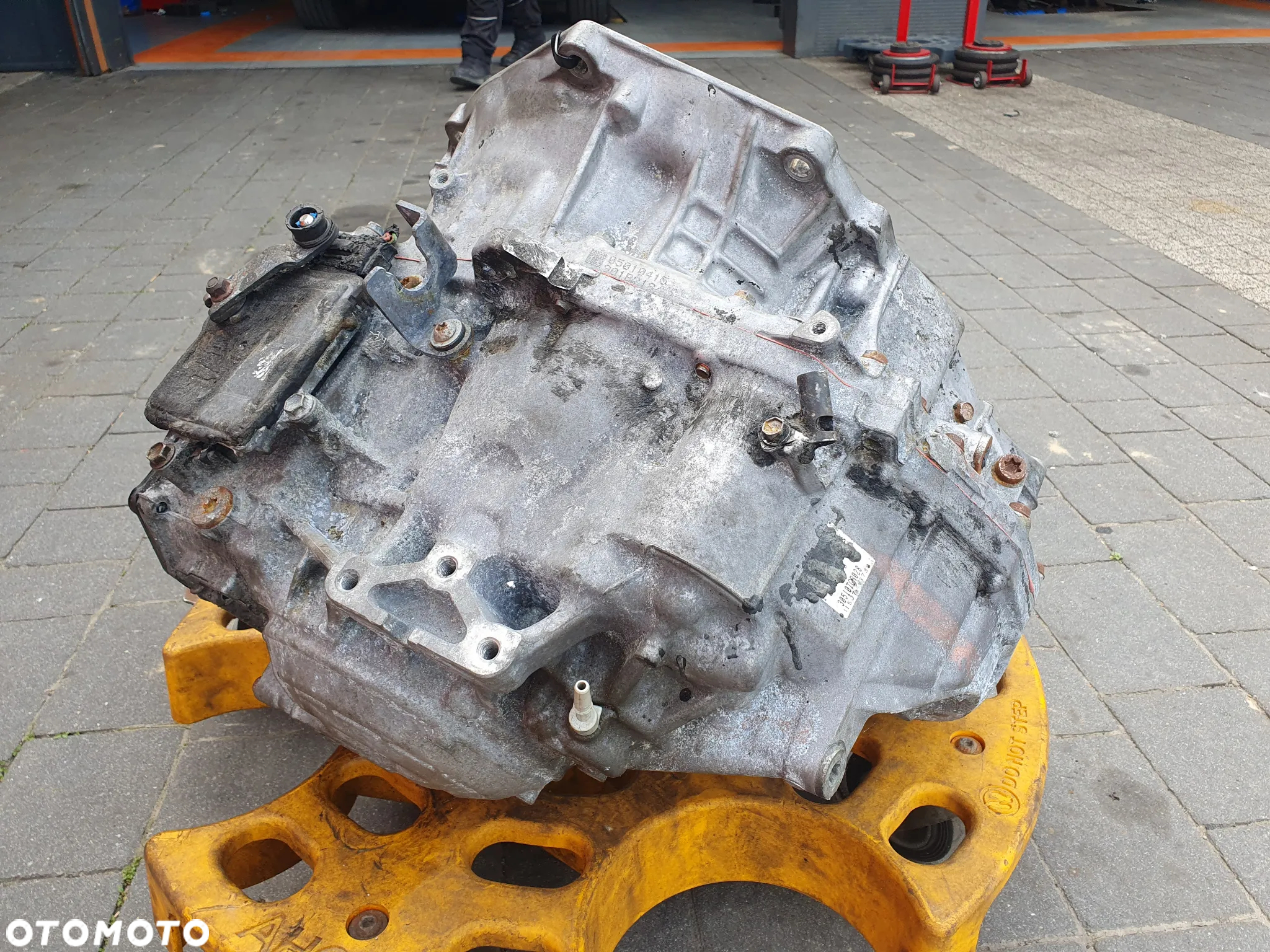 skrzynia biegów BMW x1 f48 automatyczna z konwerterem 15j760112348 - 3